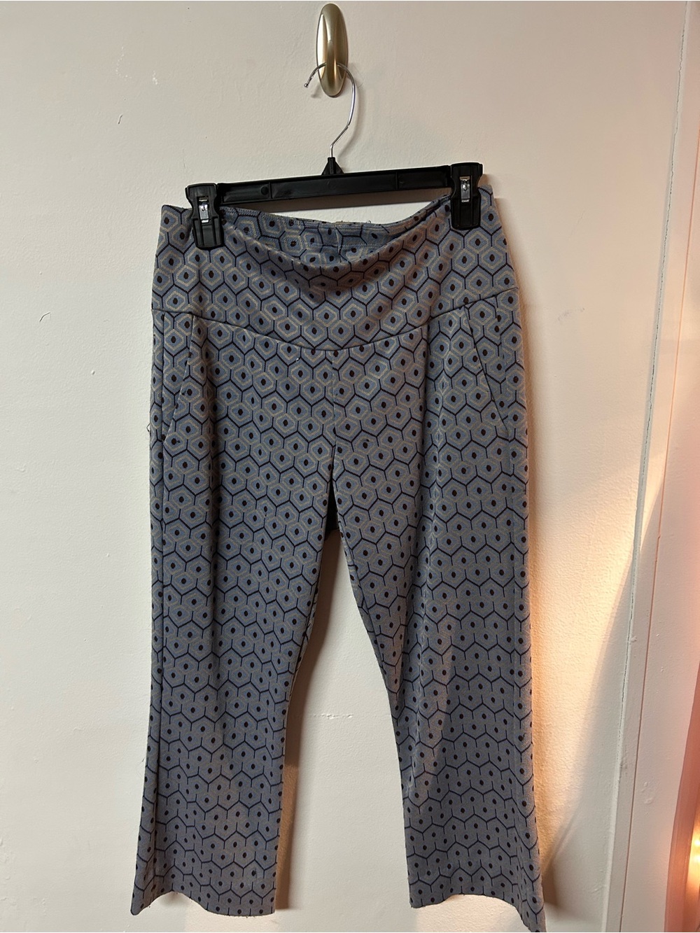 Cabi Geometric Print Cropped Pants — Size Small